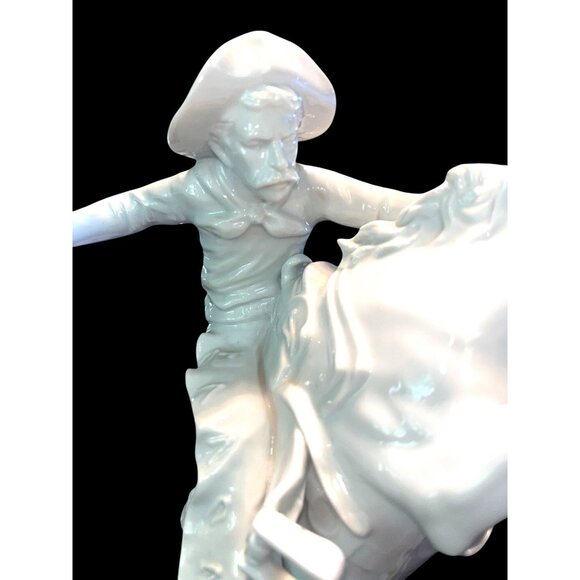 Frederick Remington's Bronco Buster Porcelain Gift World of Gorham Cowboy Wester - Picture 7 of 7